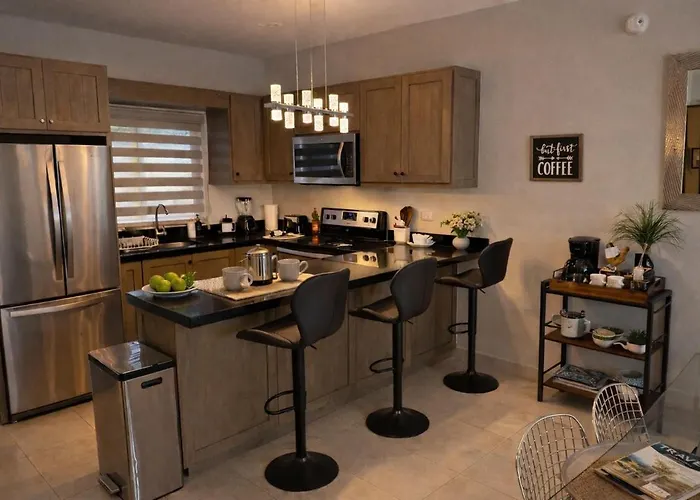 Apartamento Luxury Penthouse Rooftop Pool Walk To *
